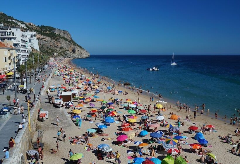 Отель Lá Em Cima