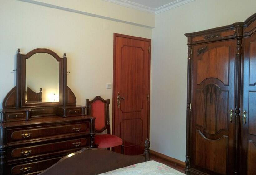 Отель Lá Em Cima