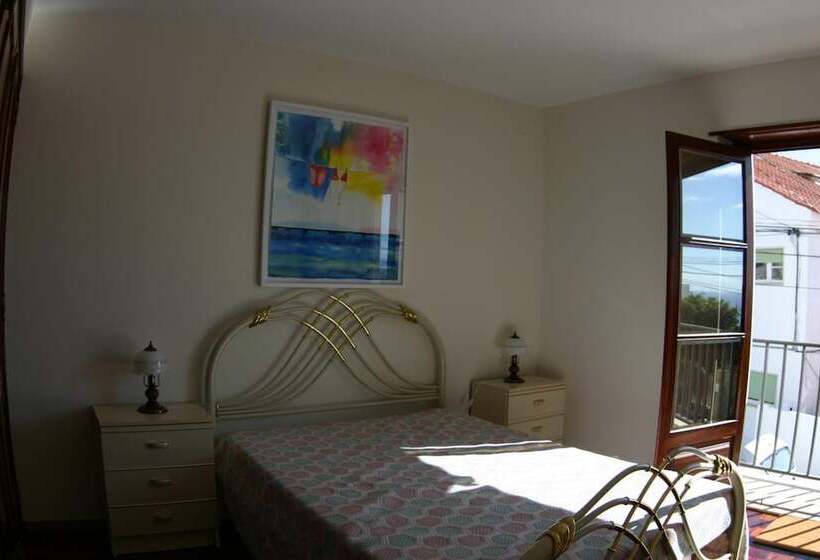 Отель Lá Em Cima