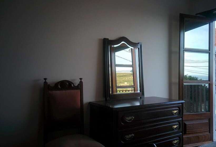 Отель Lá Em Cima