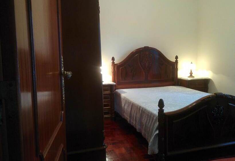 Отель Lá Em Cima