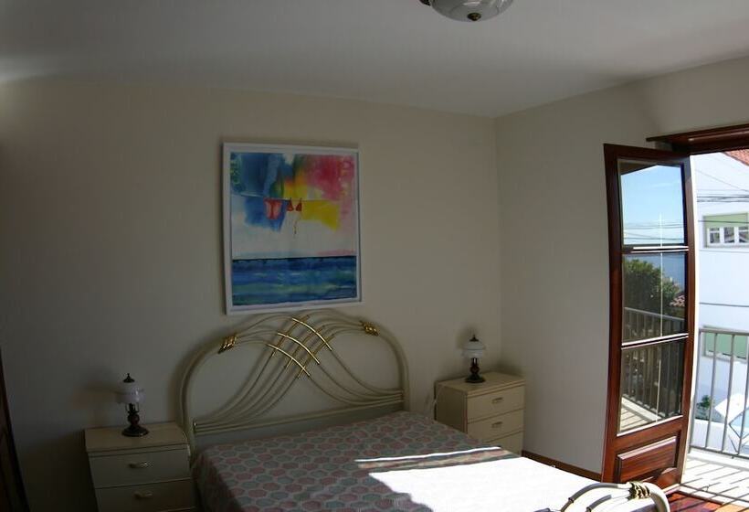 Отель Lá Em Cima