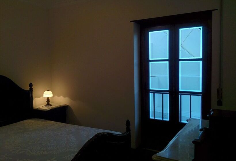 Отель Lá Em Cima