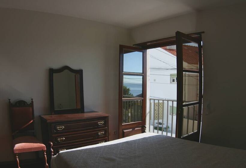 Отель Lá Em Cima