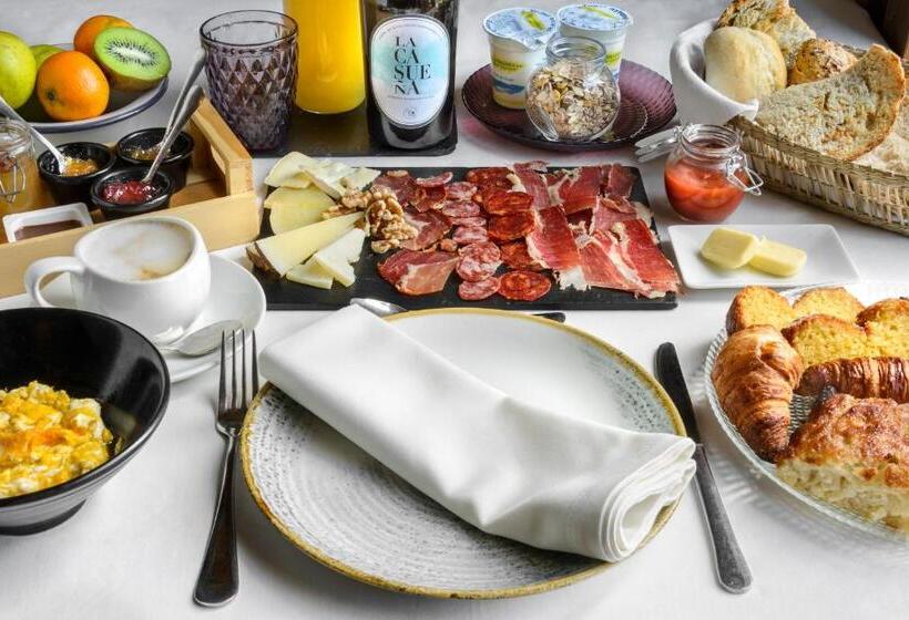 Отель La Casueña