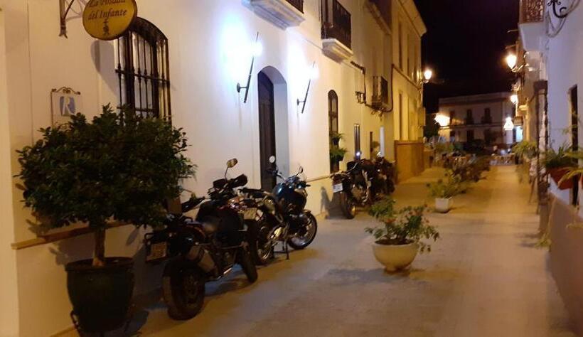 ホテル La Posada Del Infante