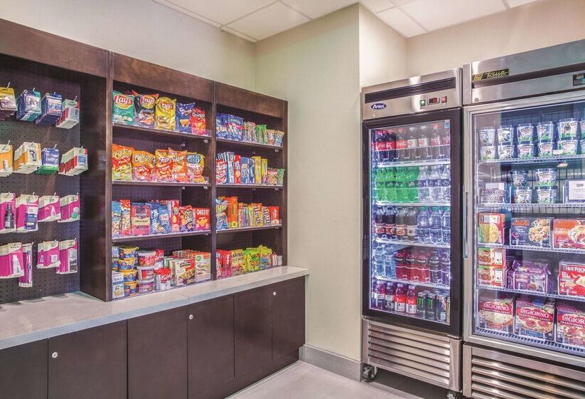 Отель La Quinta By Wyndham Cullman