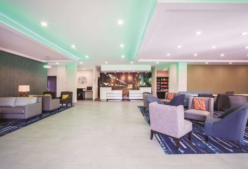 هتل La Quinta By Wyndham Cullman