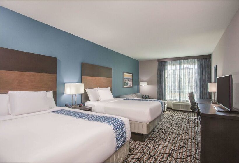 Отель La Quinta By Wyndham Cullman