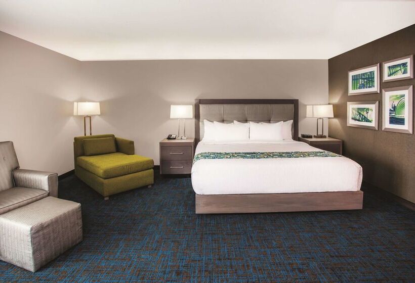 هتل La Quinta By Wyndham St. Paul Woodbury