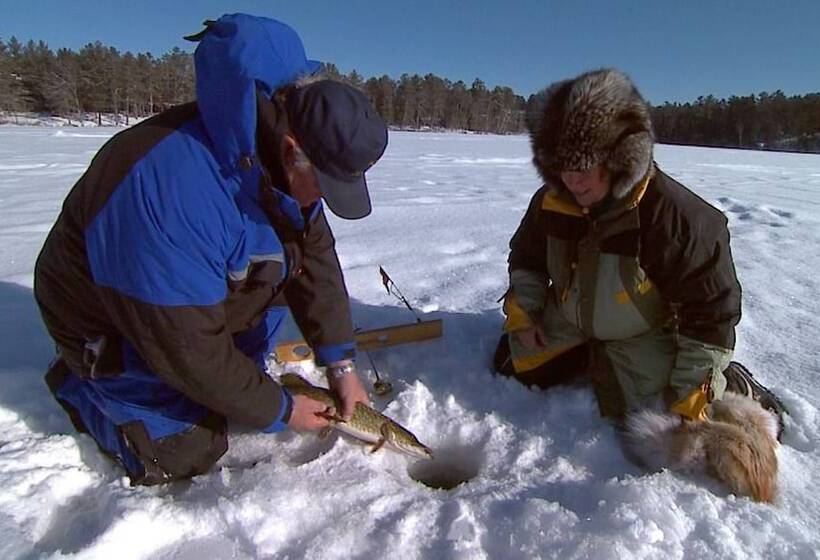 فندق Lake Forest Resort