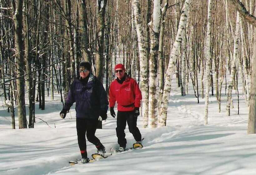 فندق Lake Forest Resort