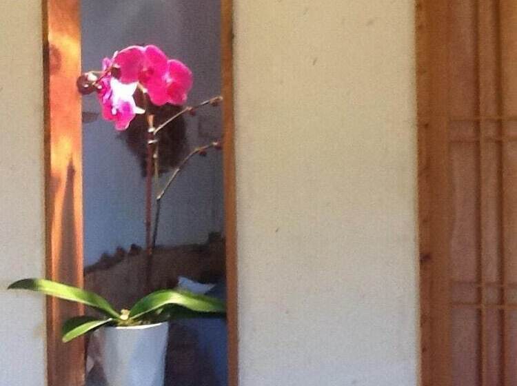 בית מלון כפרי Les Artistes Inn