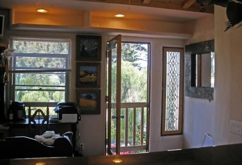 فندق Les Artistes Inn