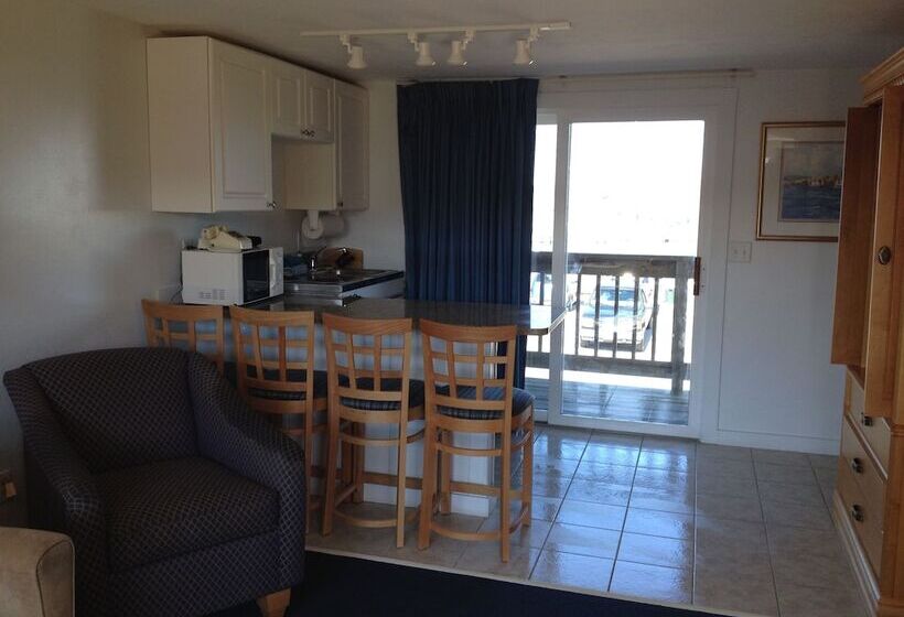 בית מלון כפרי Mariner's Point Resort