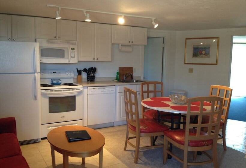 בית מלון כפרי Mariner's Point Resort