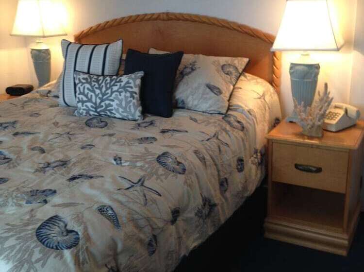 בית מלון כפרי Mariner's Point Resort