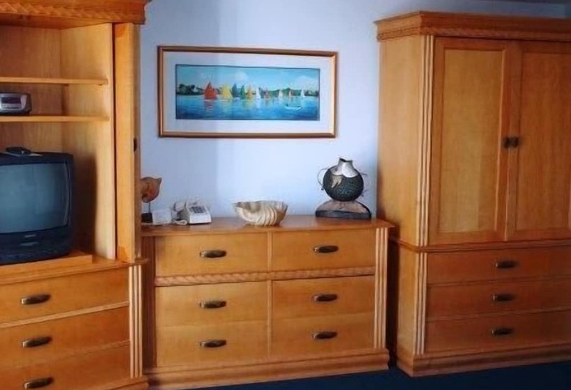 בית מלון כפרי Mariner's Point Resort