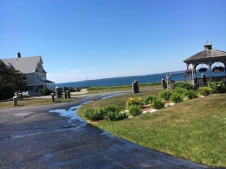 בית מלון כפרי Mariner's Point Resort