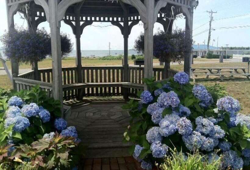 בית מלון כפרי Mariner's Point Resort