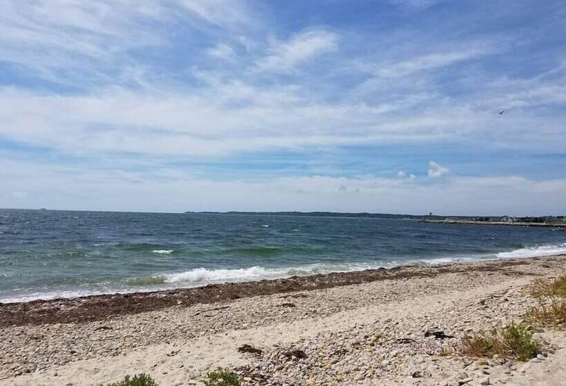 בית מלון כפרי Mariner's Point Resort