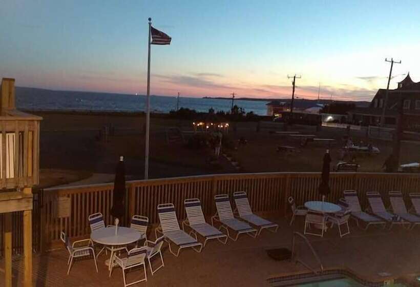 בית מלון כפרי Mariner's Point Resort