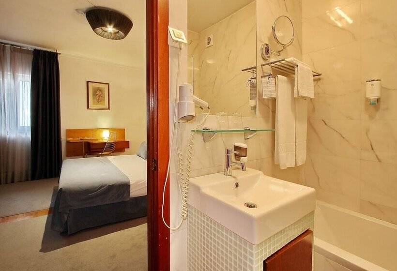 Отель Mestre De Avis