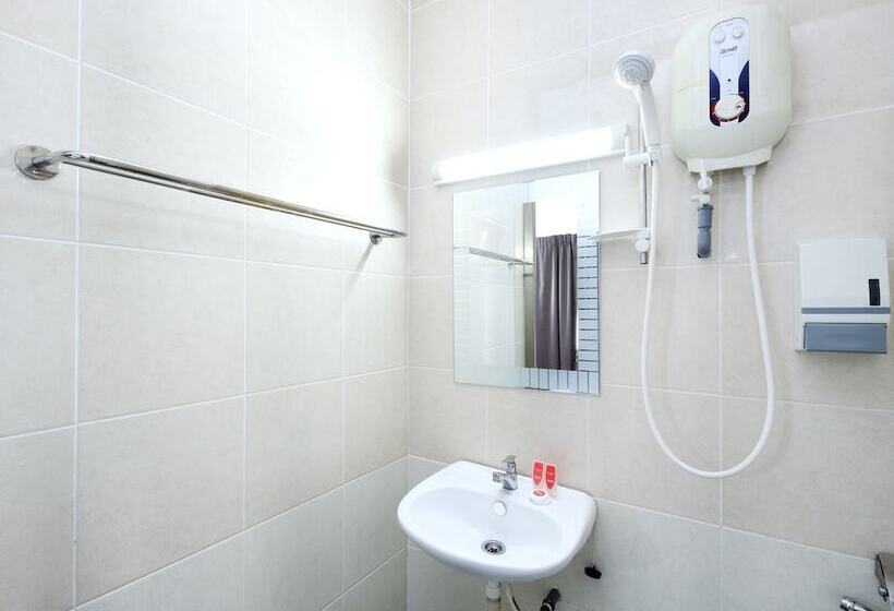 בית מלון כפרי Midah Inn Puchong