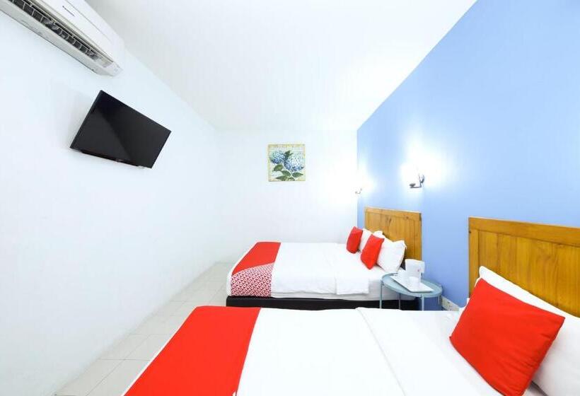 בית מלון כפרי Midah Inn Puchong