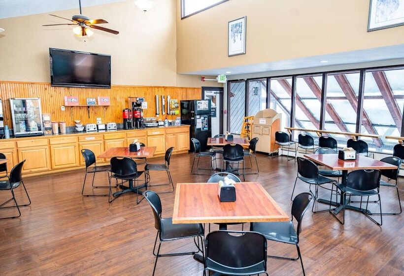 Отель Murphy's River Lodge