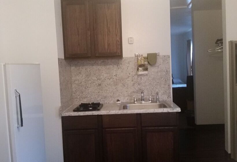 בית מלון כפרי Mystic Valley Inn