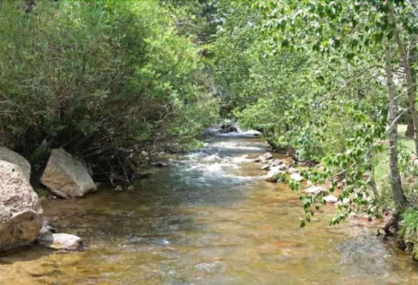 호텔 Nicky's Resort