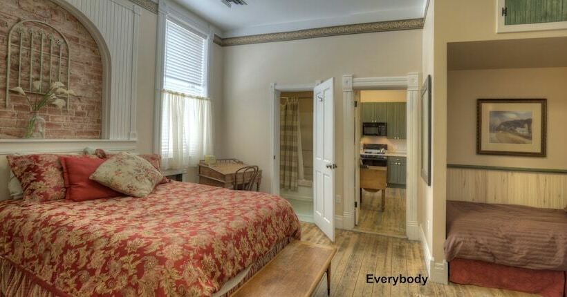 فندق Nobody's Inn