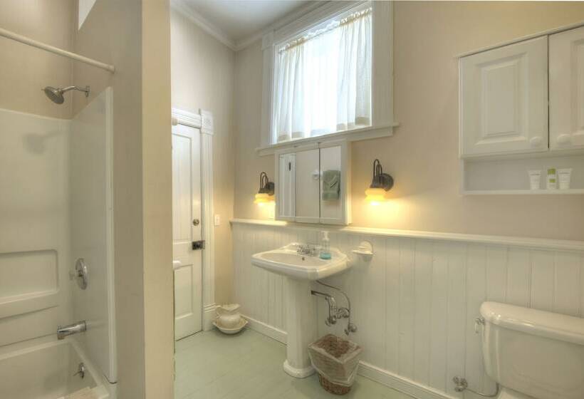 فندق Nobody's Inn