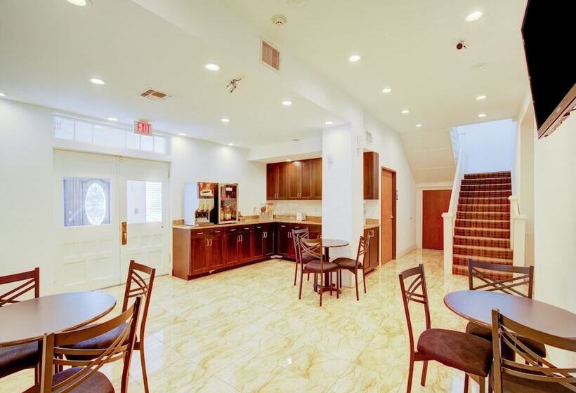 فندق Dilley Grand