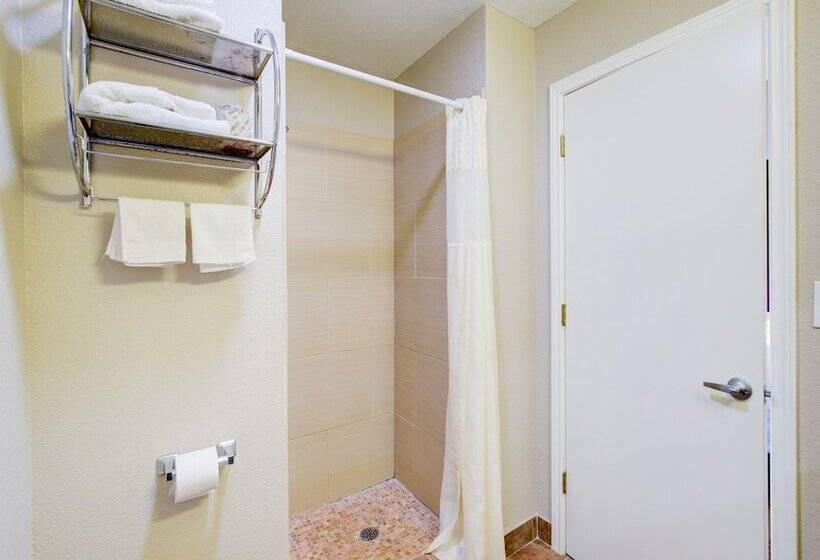 فندق Dilley Grand