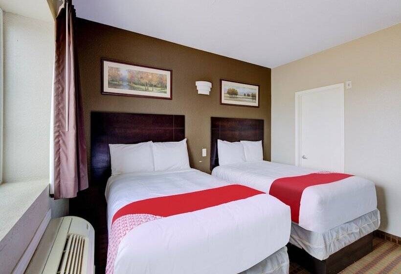 فندق Dilley Grand