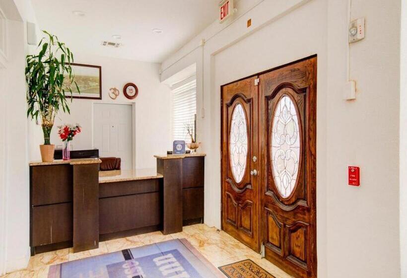 فندق Dilley Grand