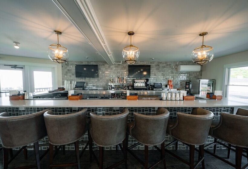 فندق Pelham House Resort