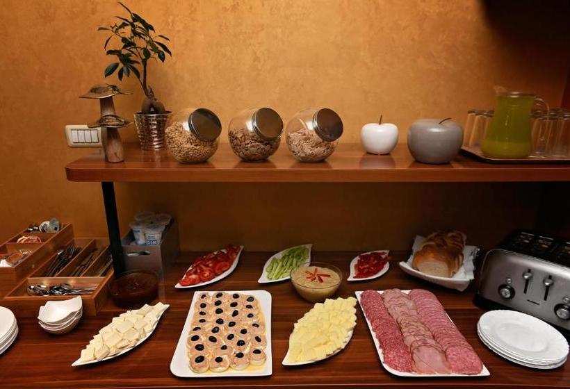 ホテル Pension Delia Gardens