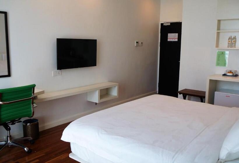 ホテル Pine Garden