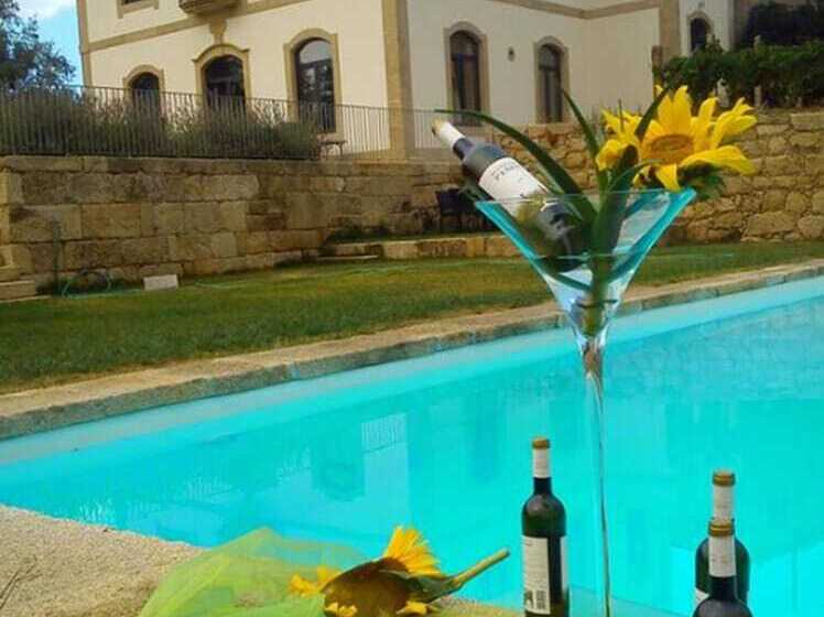 Отель Quinta De Fiães