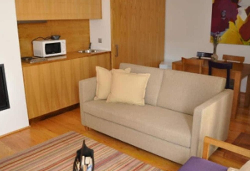 Отель Quinta De Fiães