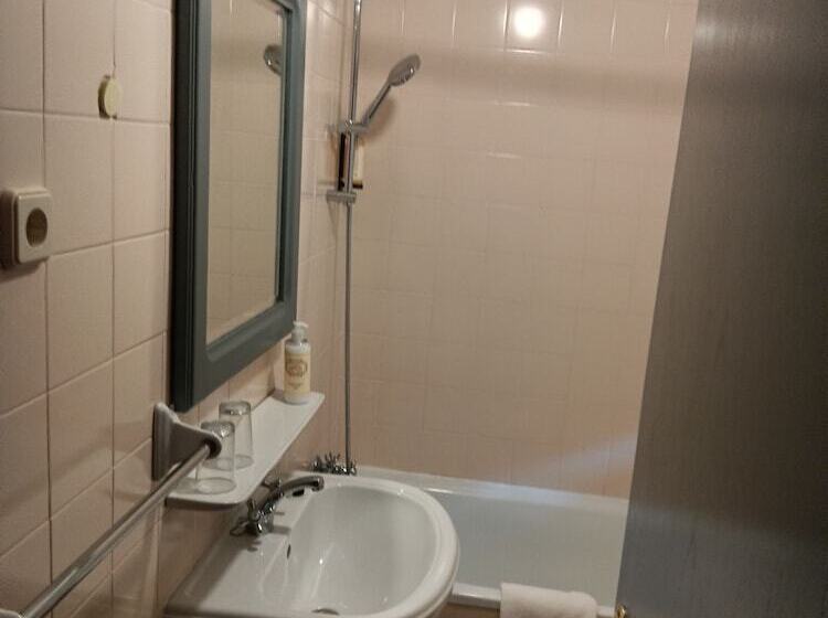 Отель Quinta De Leandres