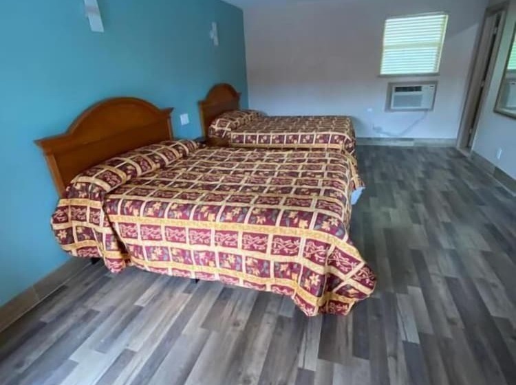 Отель Red Carpet Inn Daytona Beach