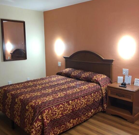 Отель Red Carpet Inn Daytona Beach