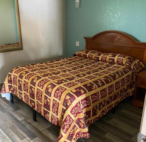 Отель Red Carpet Inn Daytona Beach