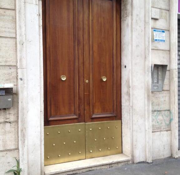 בית מלון כפרי Residenza Matteucci