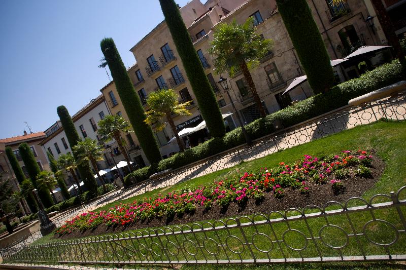 هتل Salamanca Suite Studios