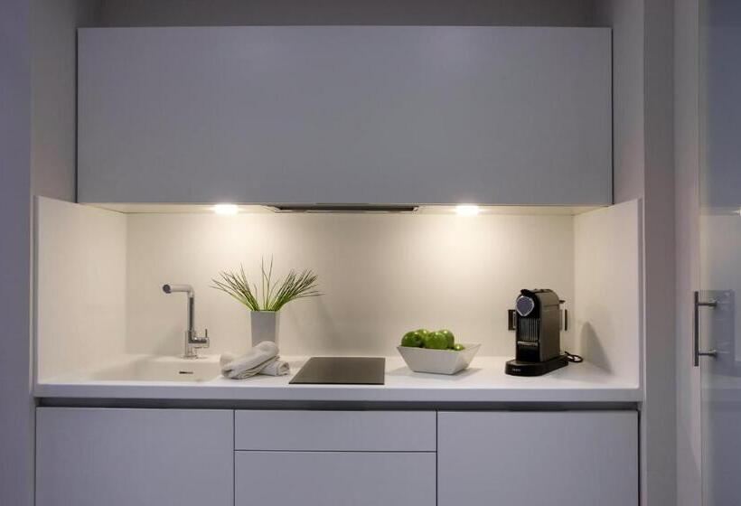 هتل Salamanca Suite Studios